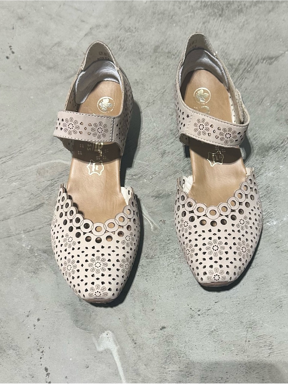 Scalloped Laser-Cut Mary Jane Mules in Light Pink